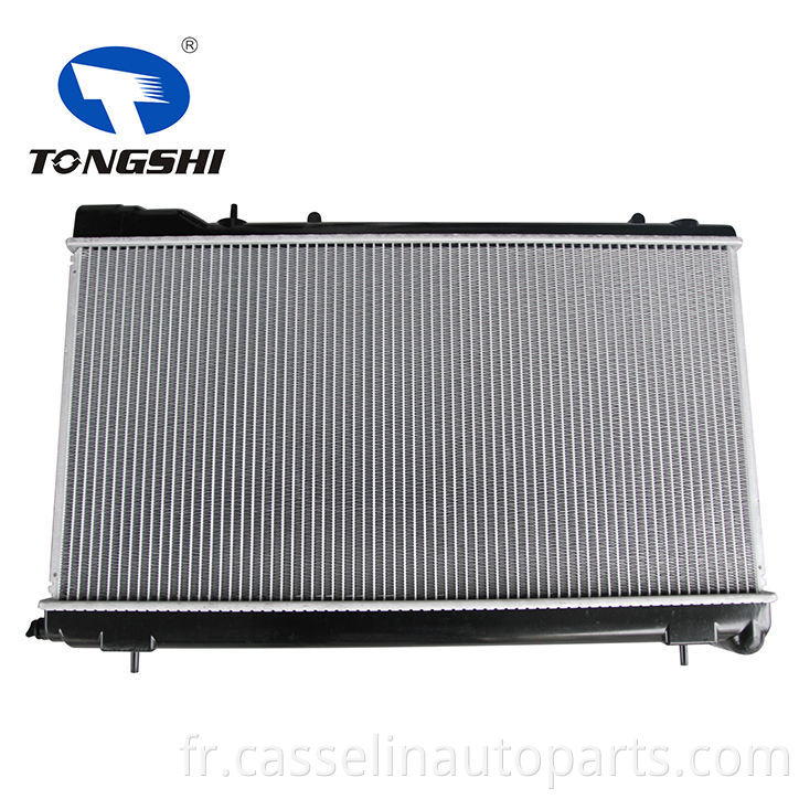 Radiator en aluminium Pièces de rechange OEM 45111SA010 pour Subaru Forester SG5 2002-